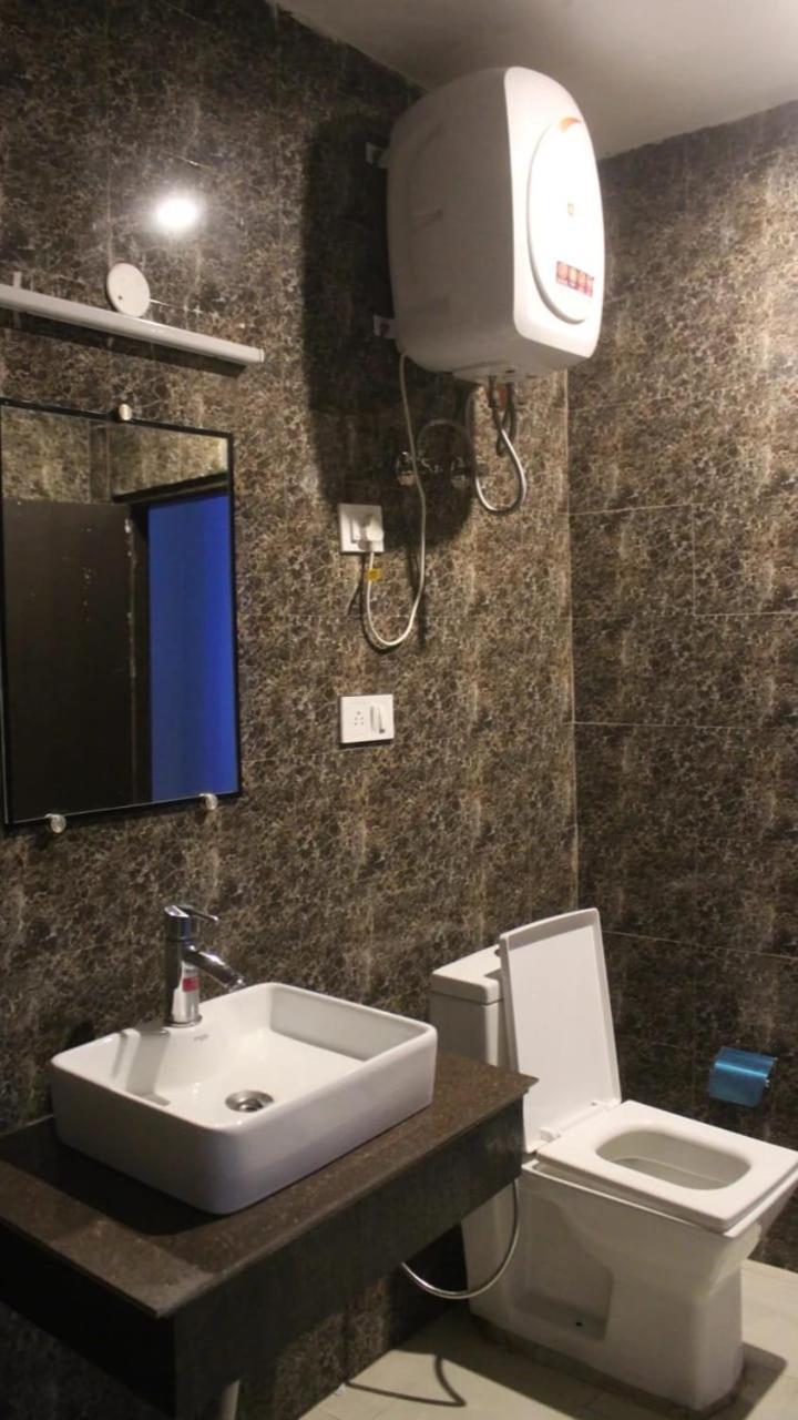 Hotel Stay Well Banikhet Стая снимка